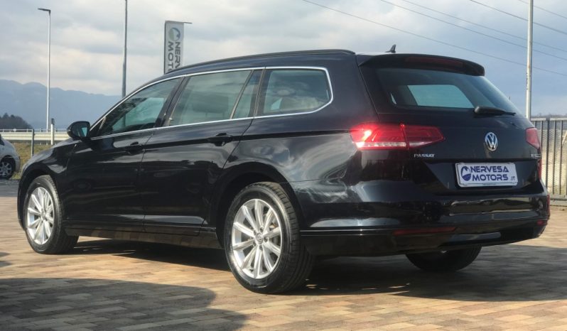VOLKSWAGEN Passat Variant 1.6 TDI DSG Comfortline BlueMotion Tech. pieno